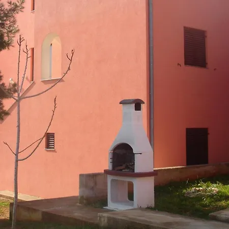 Apartment With A Parking Space - 10429 Pula