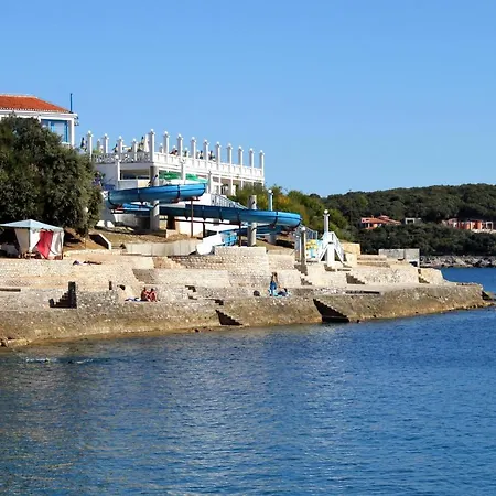 With A Parking Space - 10429 Pula