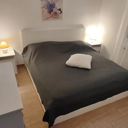 With Parking Space - 10429 Πούλα