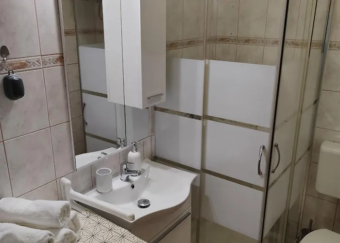 With Parking Space - 10429 Πούλα